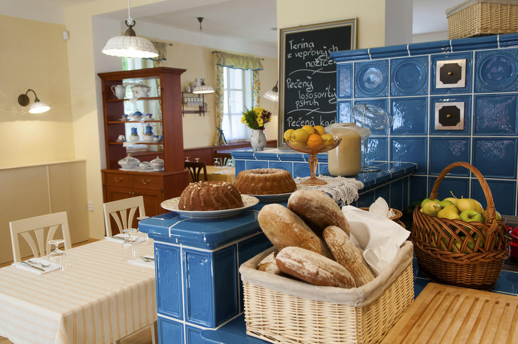 Babiccina Zahrada Penzion & Restaurant Prŭhonice Exteriör bild
