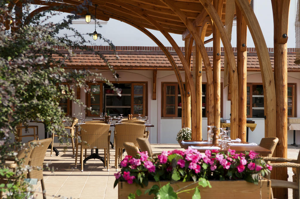 Babiccina Zahrada Penzion & Restaurant Prŭhonice Exteriör bild