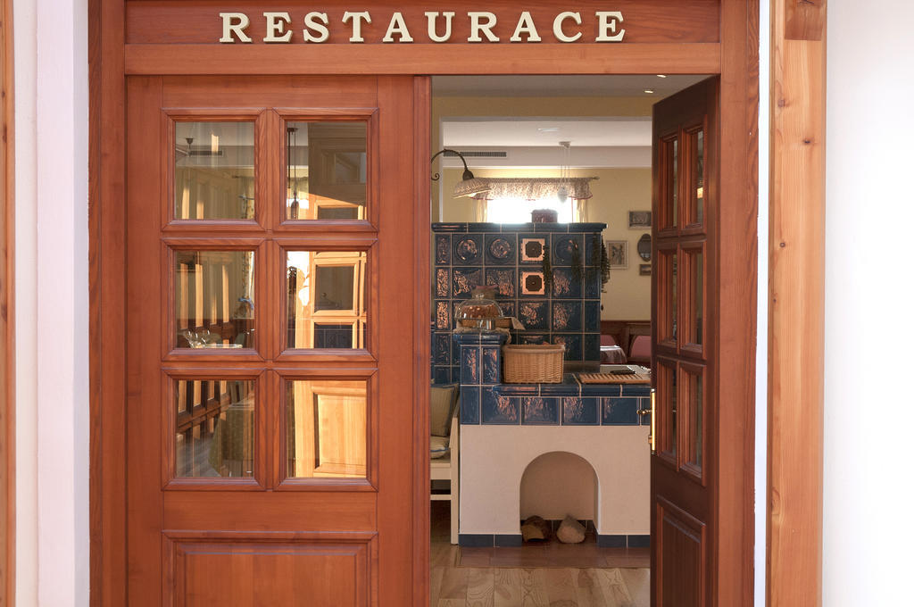 Babiccina Zahrada Penzion & Restaurant Prŭhonice Exteriör bild