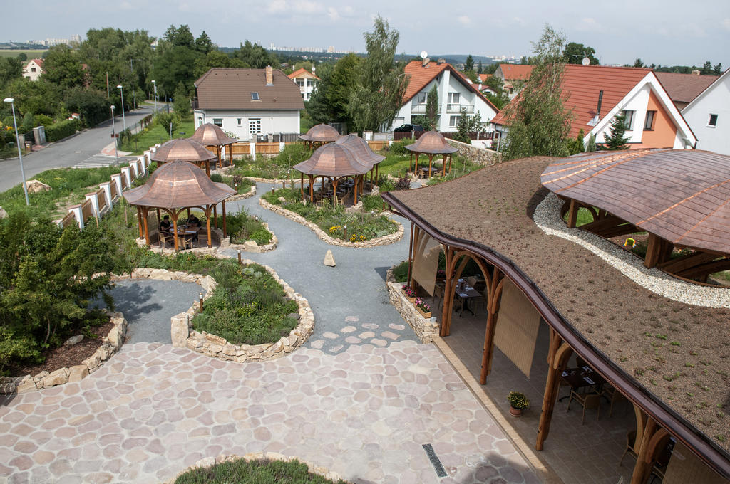 Babiccina Zahrada Penzion & Restaurant Prŭhonice Exteriör bild